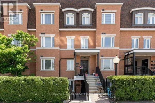 #139 - 306 JOHN STREET