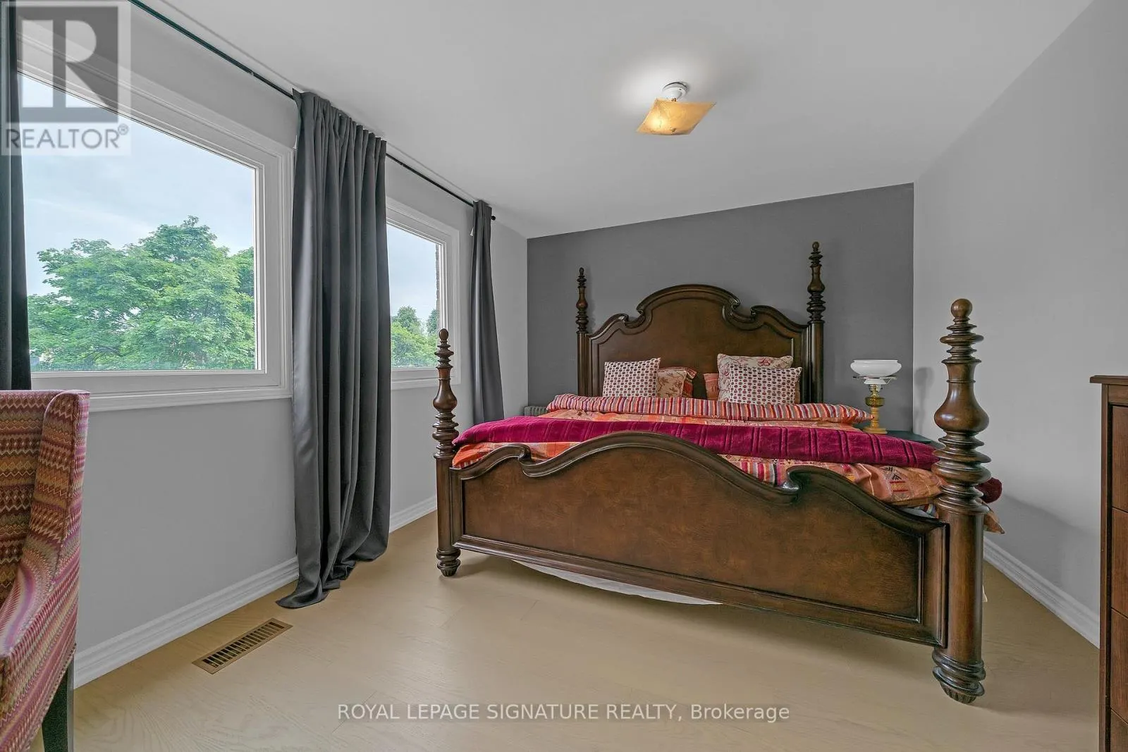 107 ROXBOROUGH LANE