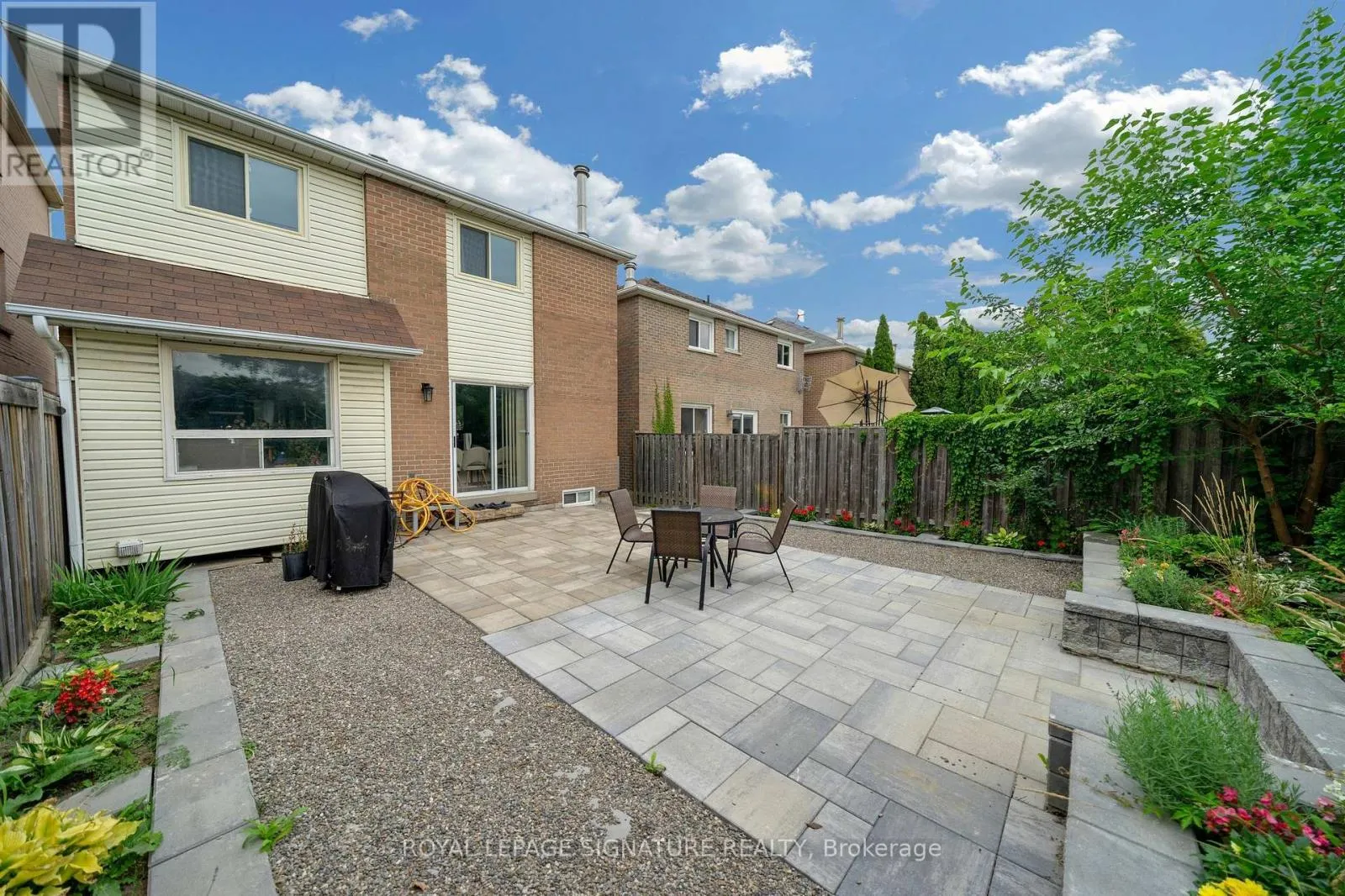 107 ROXBOROUGH LANE