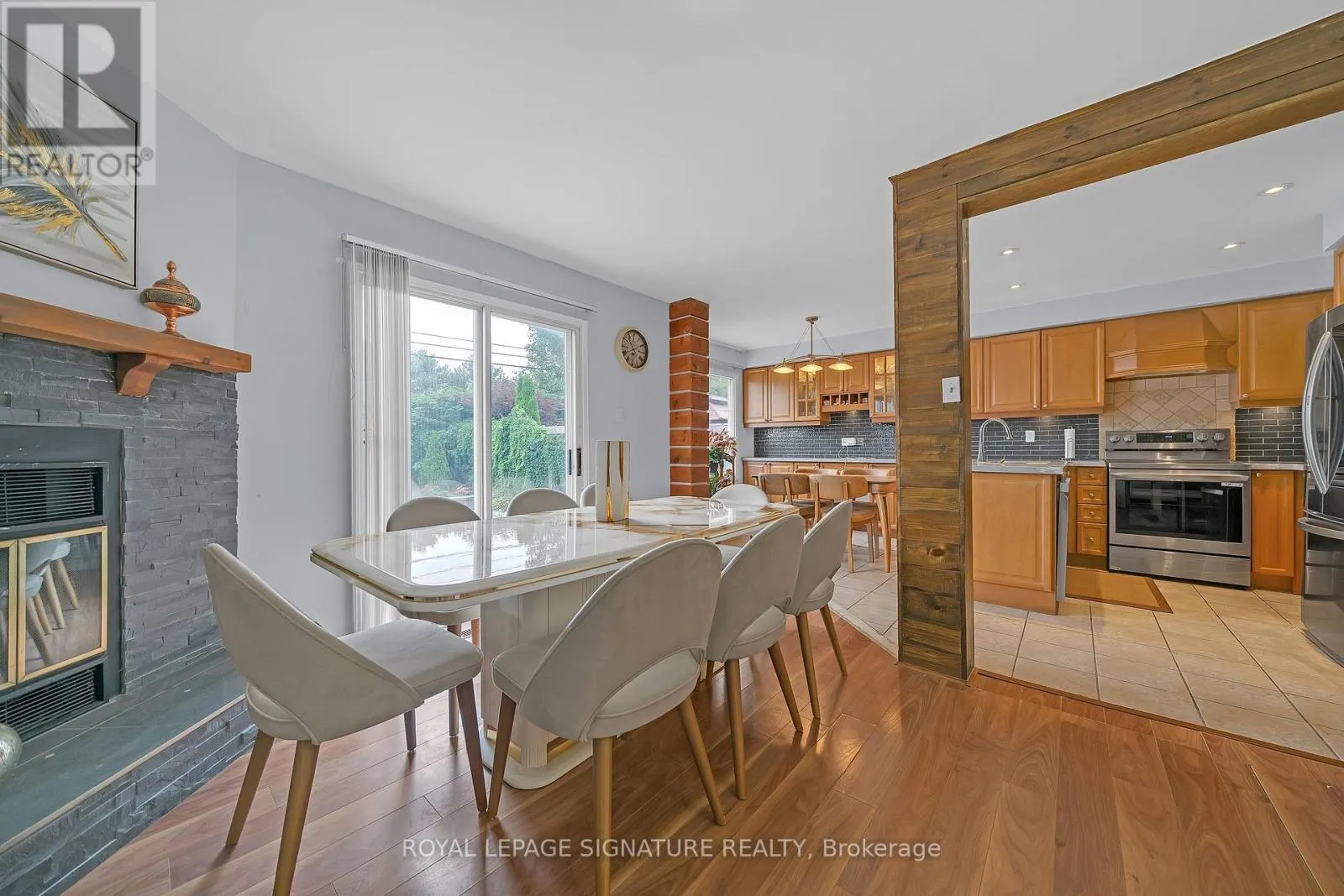 107 ROXBOROUGH LANE