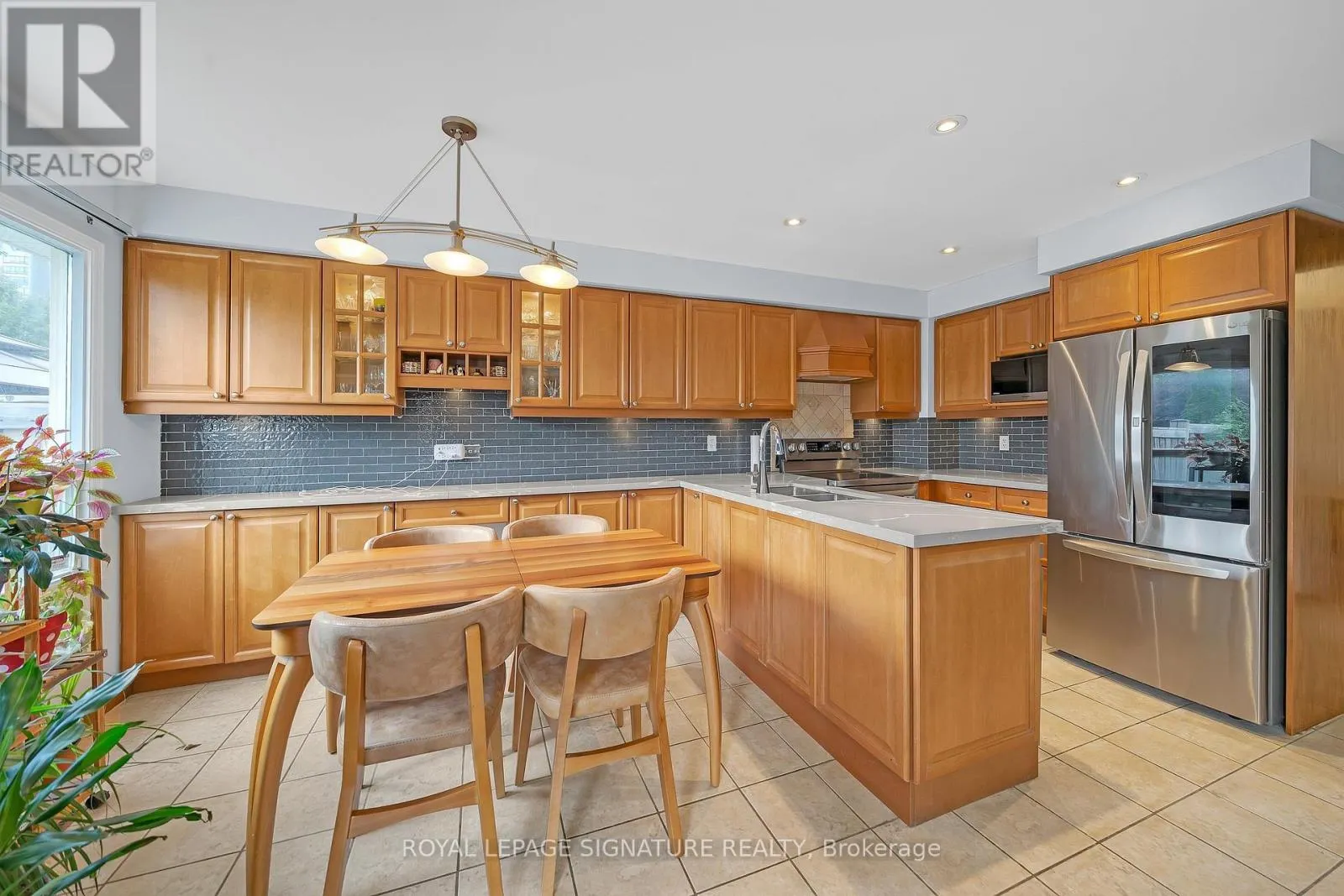 107 ROXBOROUGH LANE