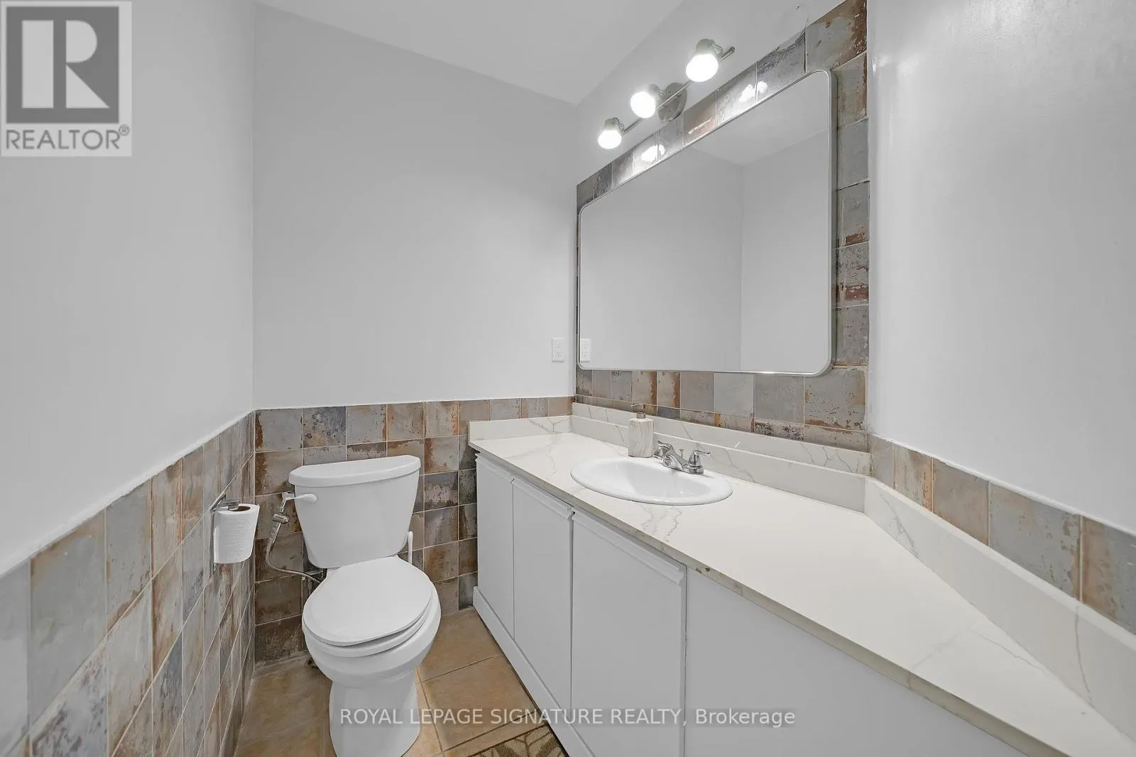 107 ROXBOROUGH LANE