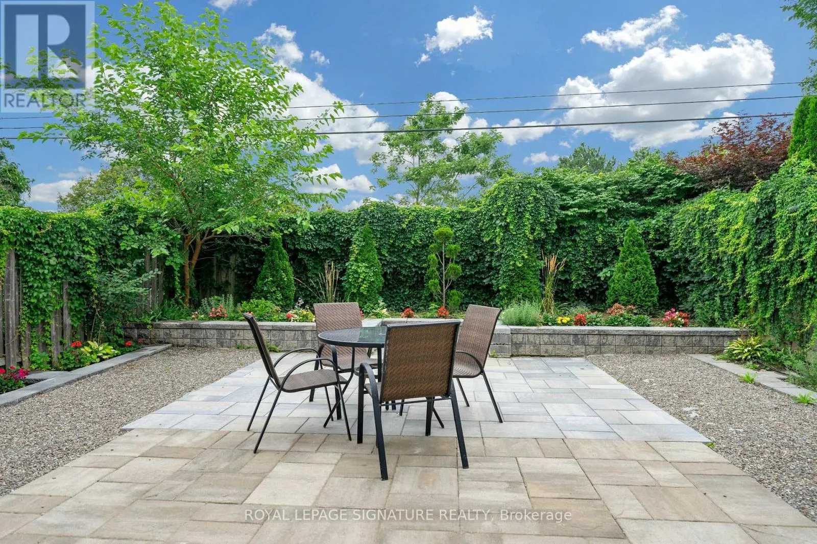 107 ROXBOROUGH LANE