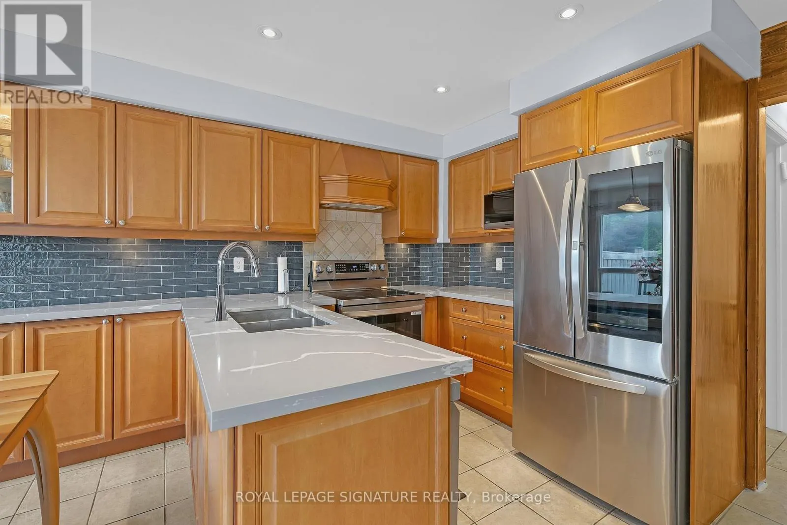 107 ROXBOROUGH LANE