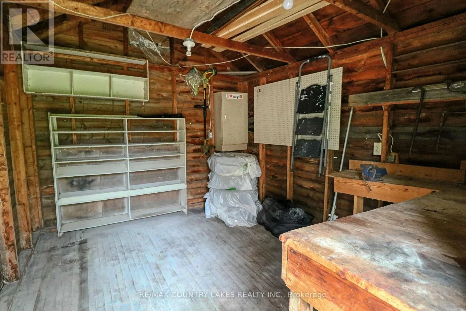 607 SIMCOE STREET