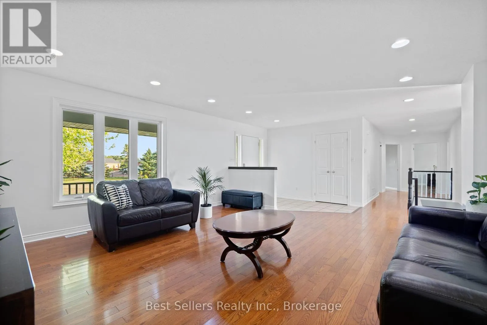 14 PIONEER RIDGE COURT