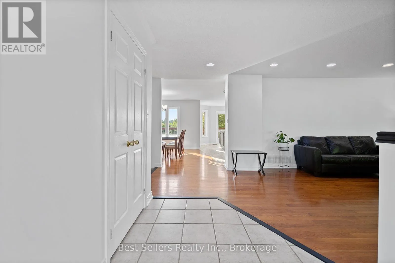 14 PIONEER RIDGE COURT