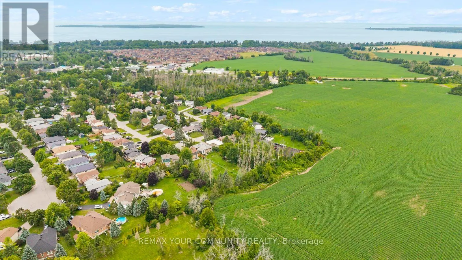 566 HIGHLAND CRESCENT