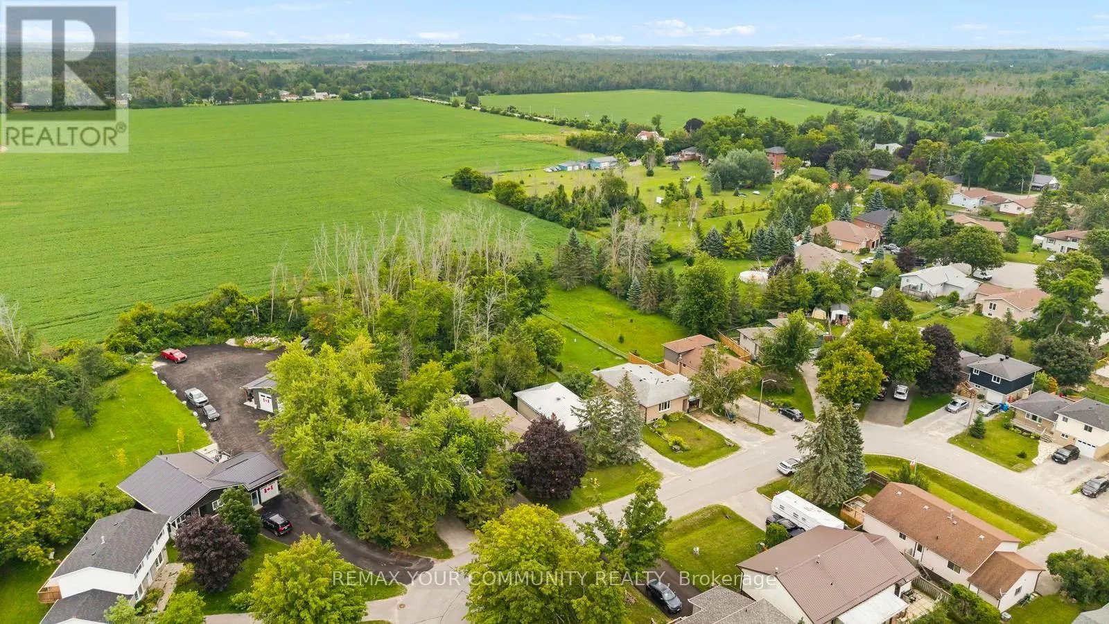 566 HIGHLAND CRESCENT