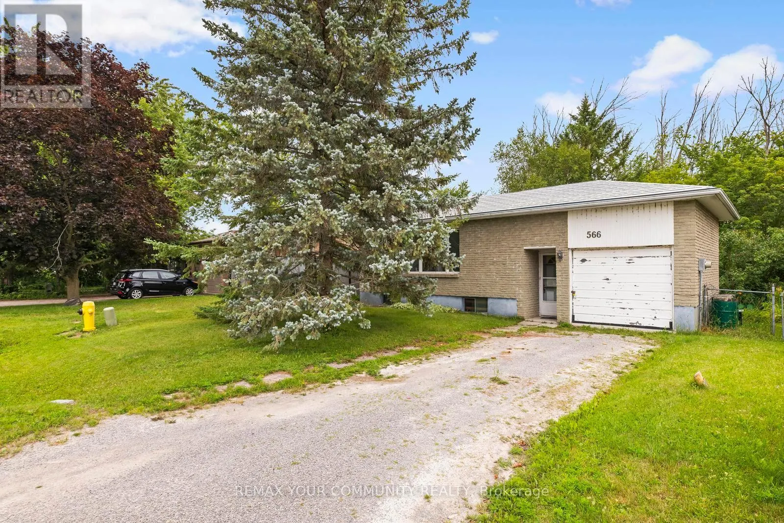 566 HIGHLAND CRESCENT