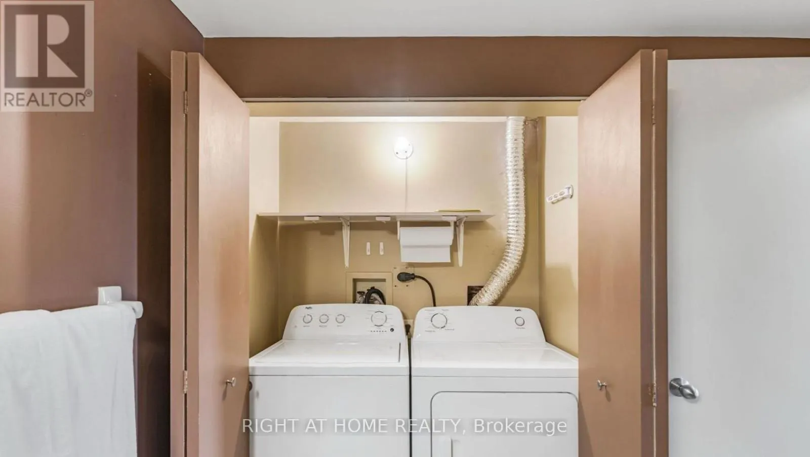 402 - 41 ASH STREET