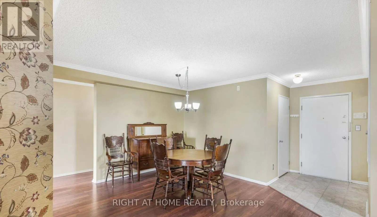 402 - 41 ASH STREET