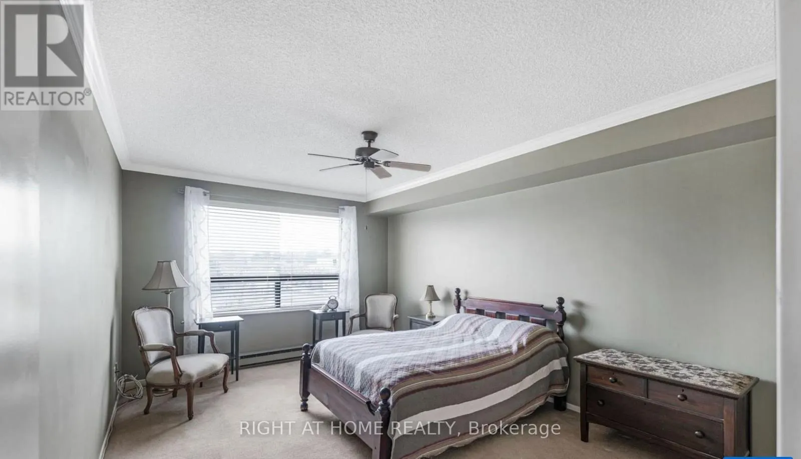 402 - 41 ASH STREET