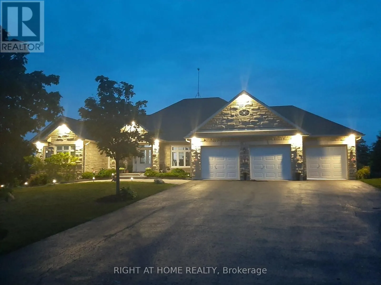 10 BROLLEY CRESCENT