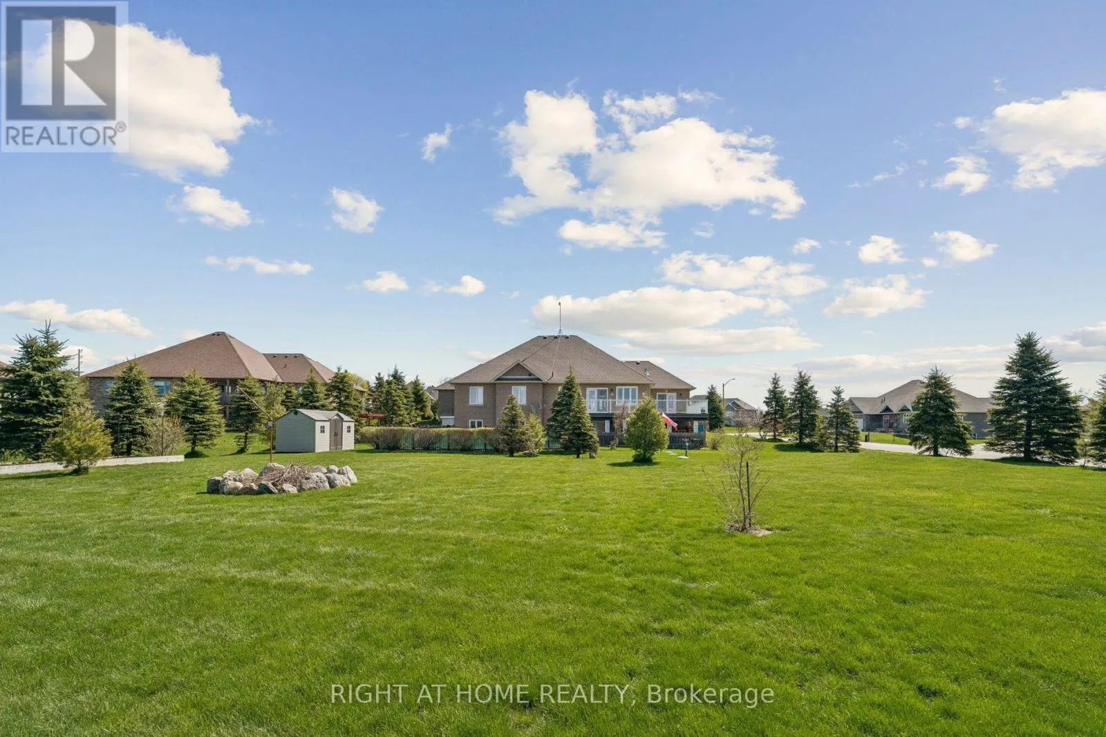 10 BROLLEY CRESCENT