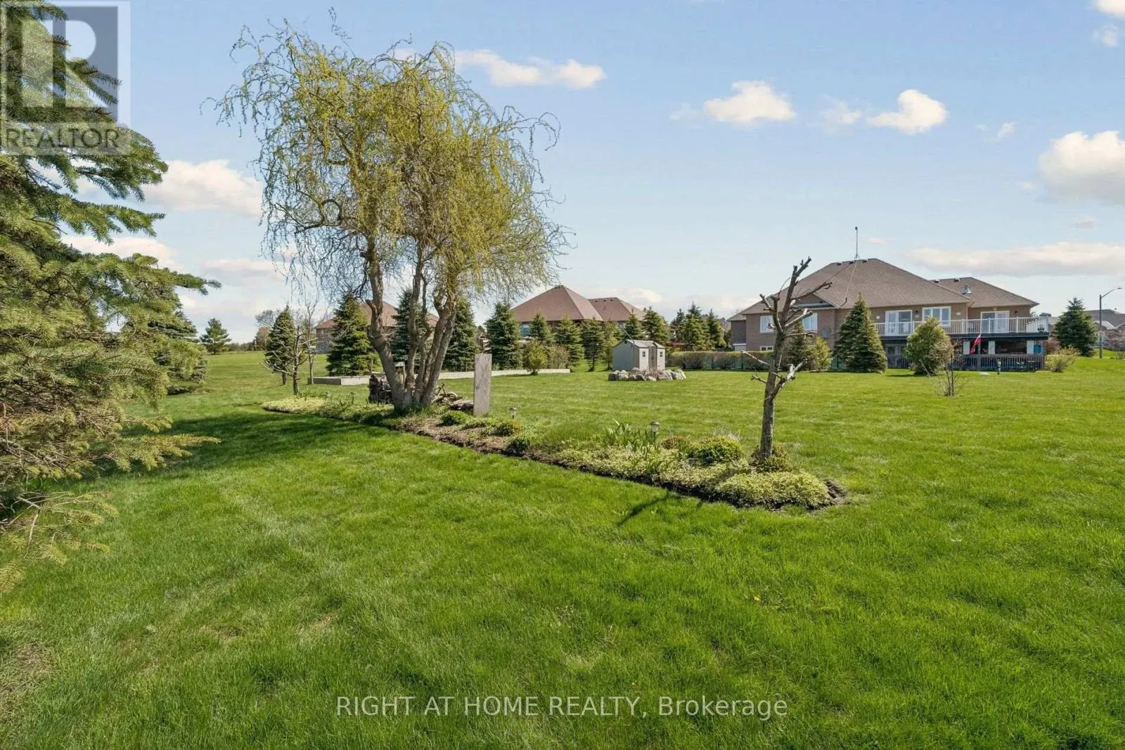 10 BROLLEY CRESCENT