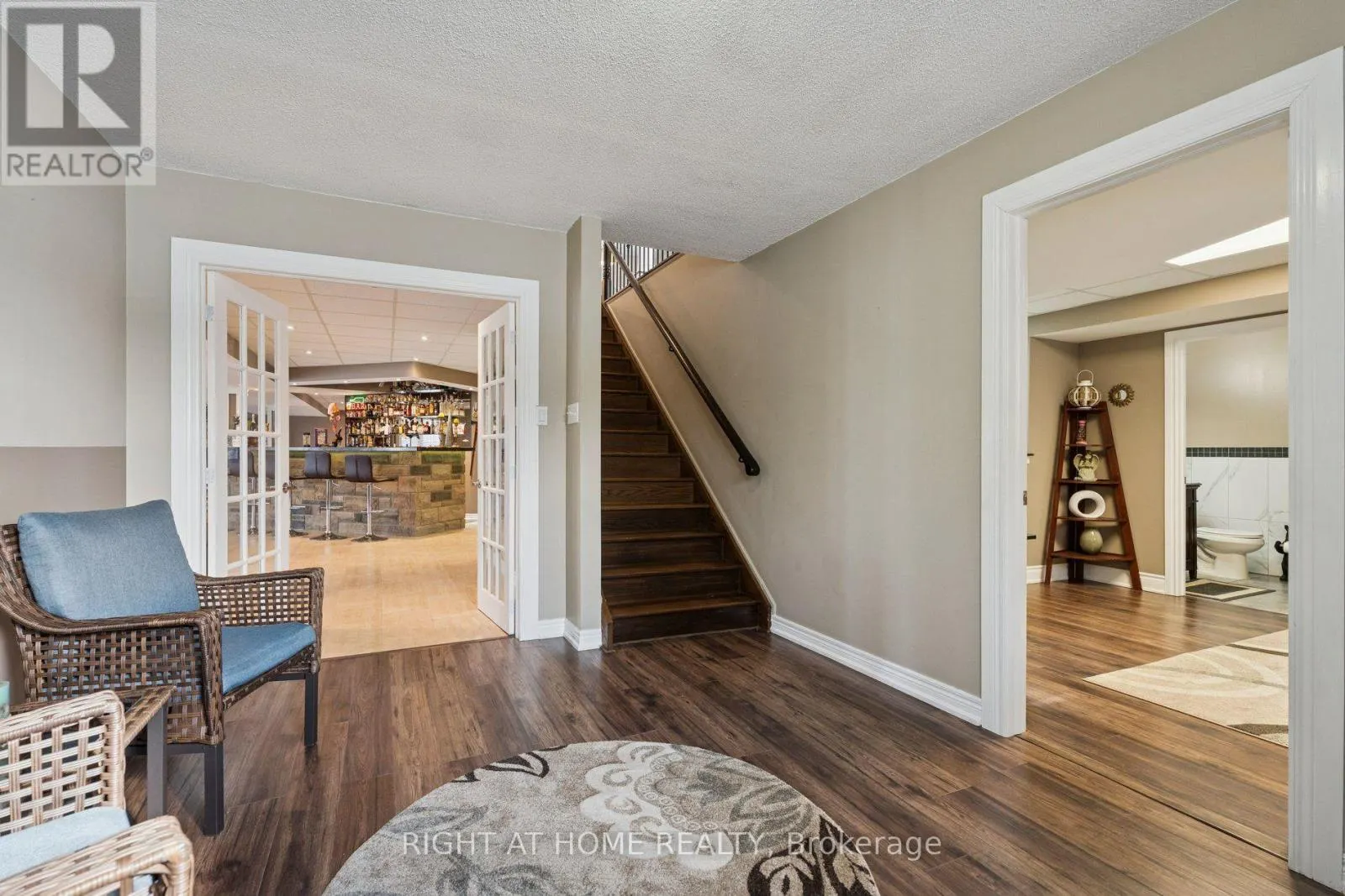 10 BROLLEY CRESCENT