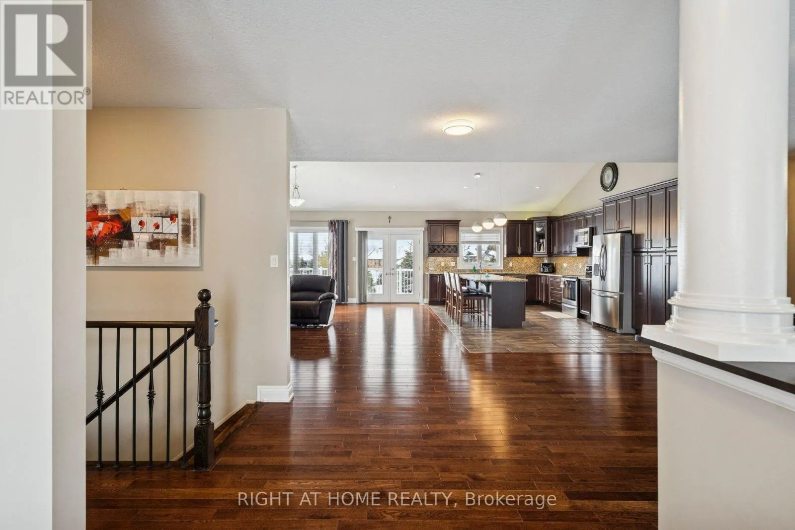 10 BROLLEY CRESCENT
