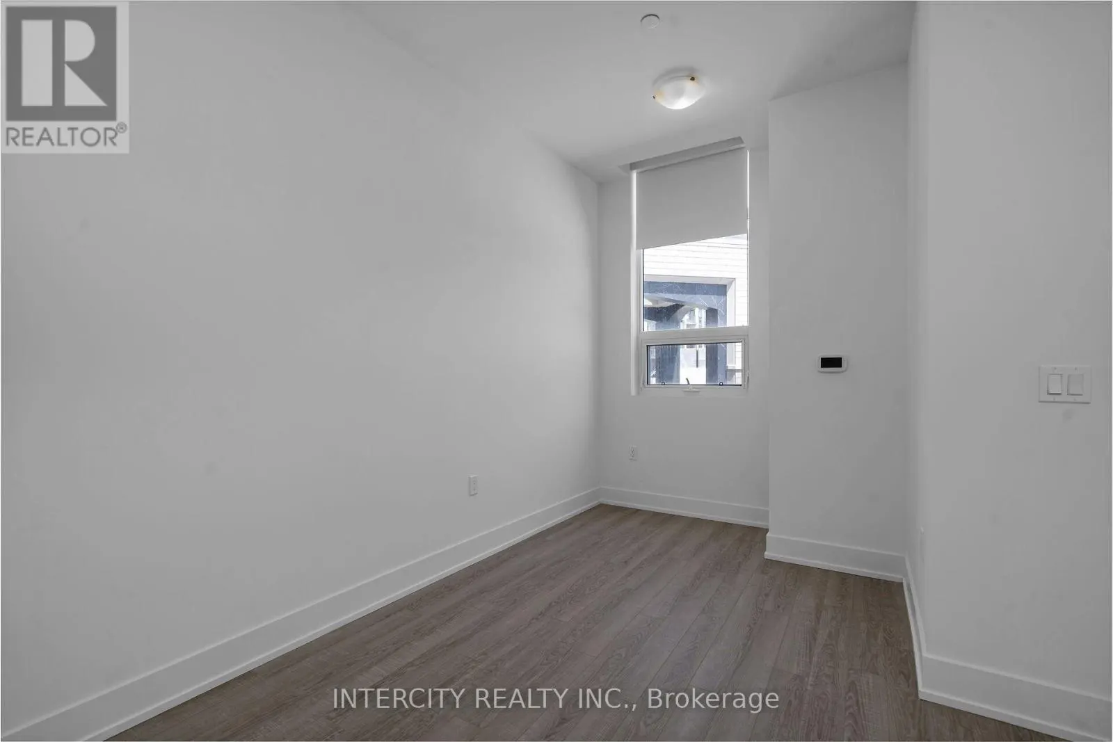 110 - 2075 KING ROAD
