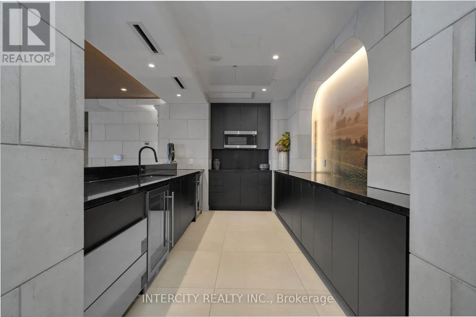 110 - 2075 KING ROAD