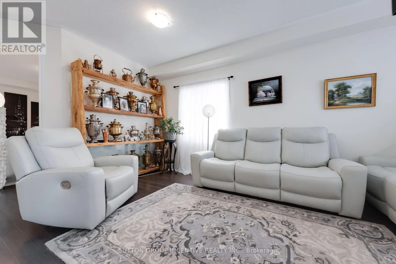 174 MAPLEWOOD DRIVE