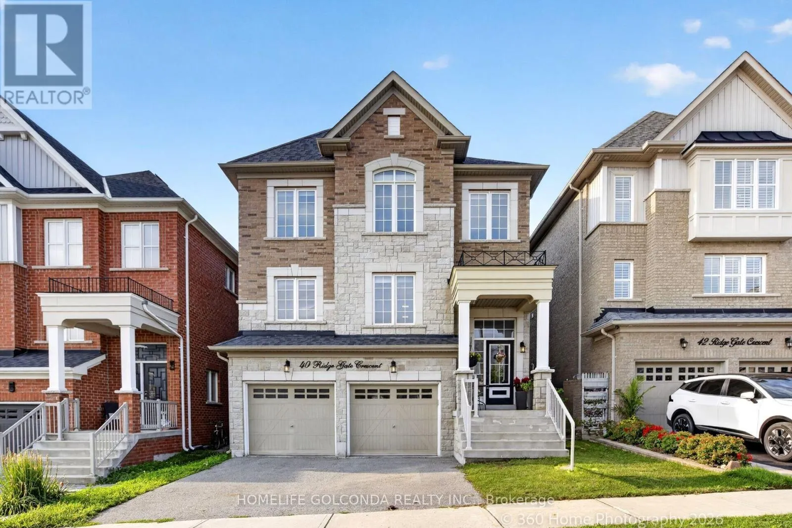 40 RIDGE GATE CRESCENT