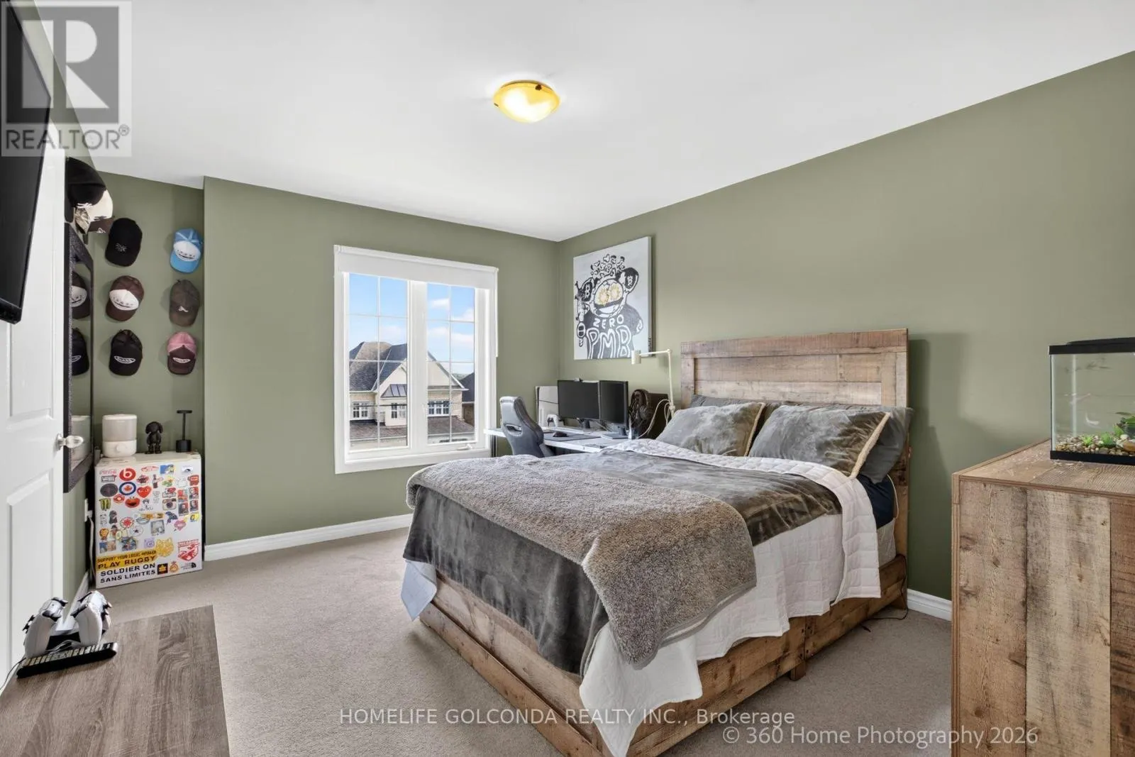 40 RIDGE GATE CRESCENT