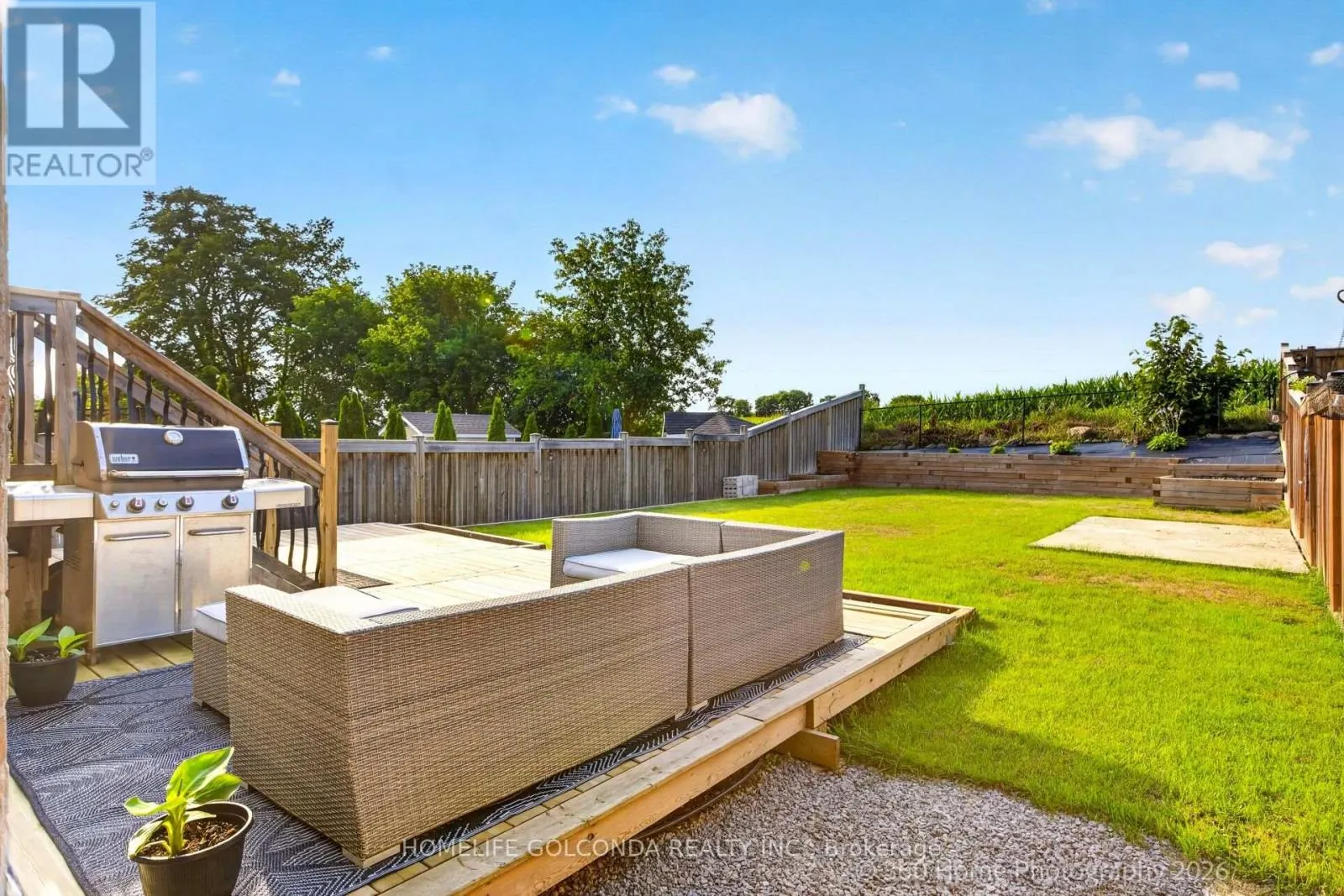 40 RIDGE GATE CRESCENT