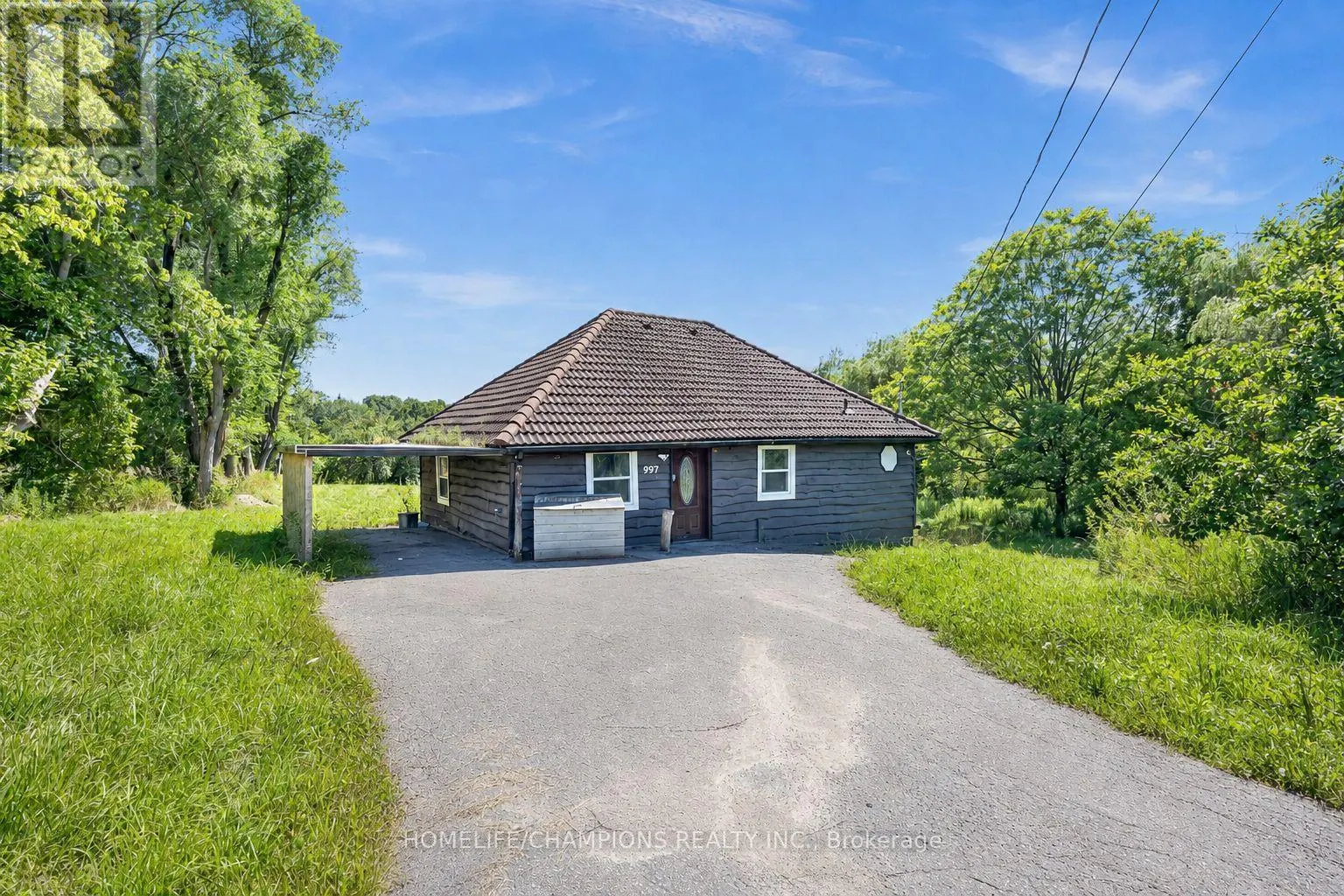 997 MOUNT ALBERT ROAD