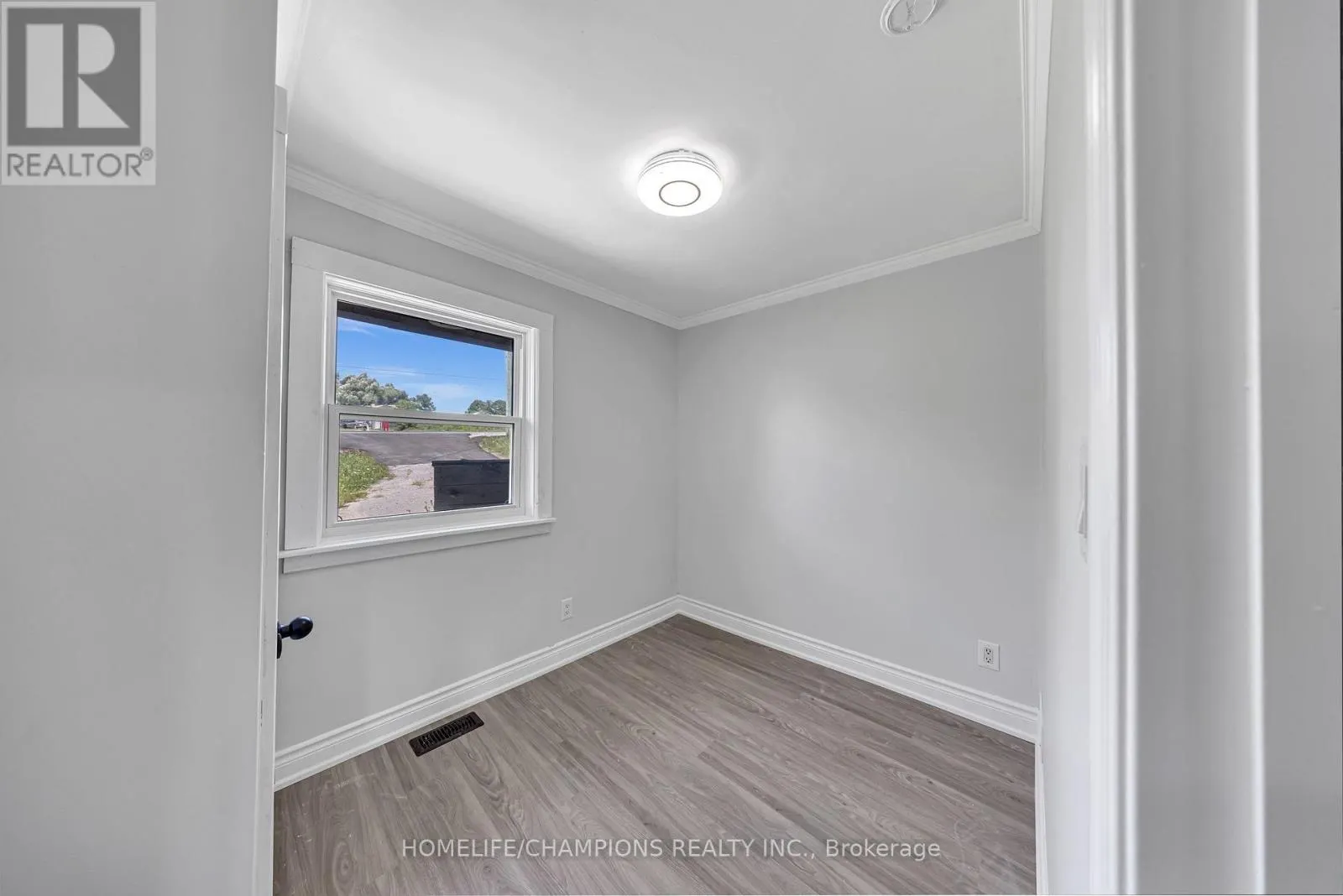 997 MOUNT ALBERT ROAD
