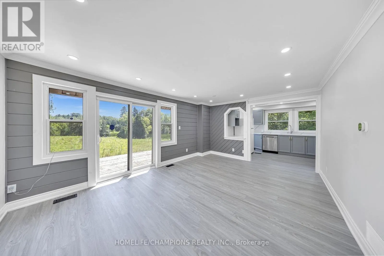 997 MOUNT ALBERT ROAD