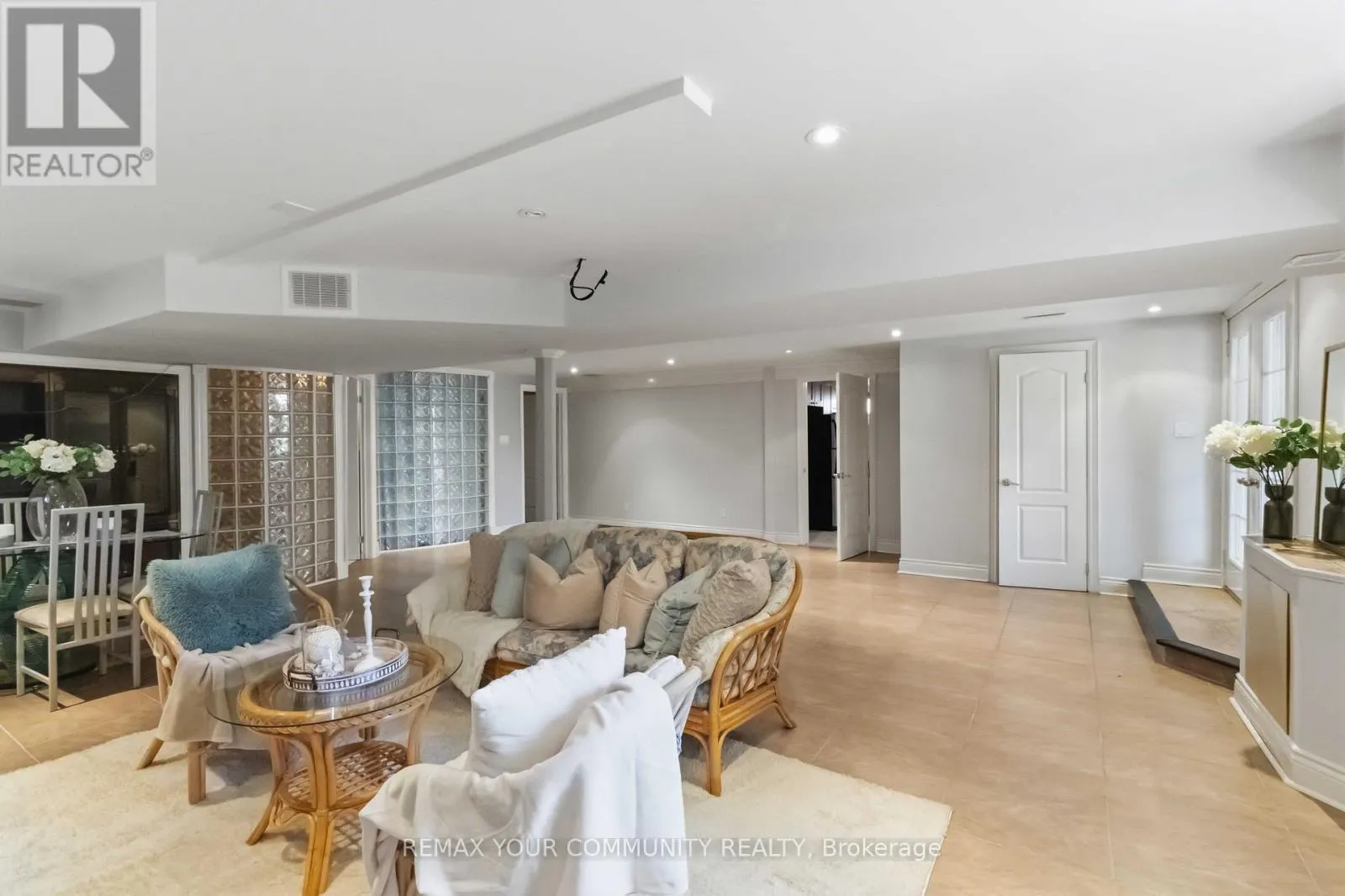 171 LANGTRY PLACE
