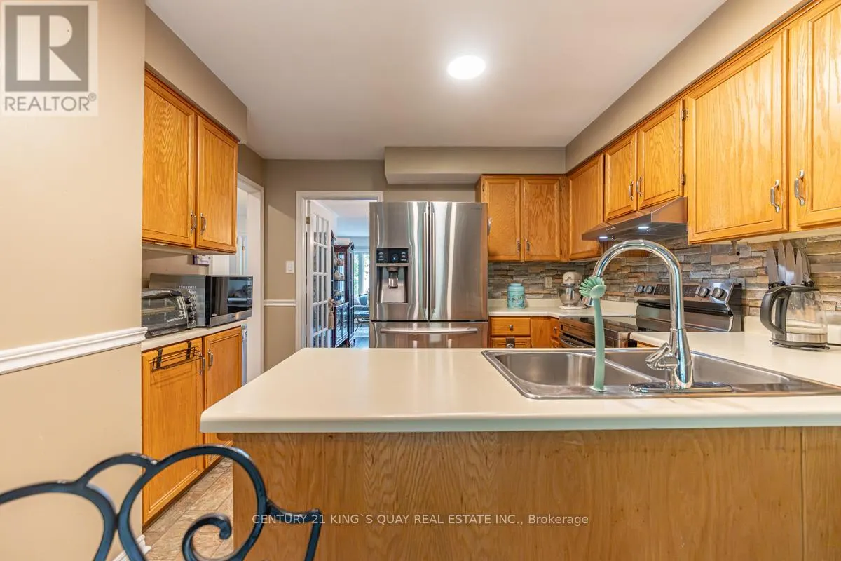 40 STONEHILL BOULEVARD