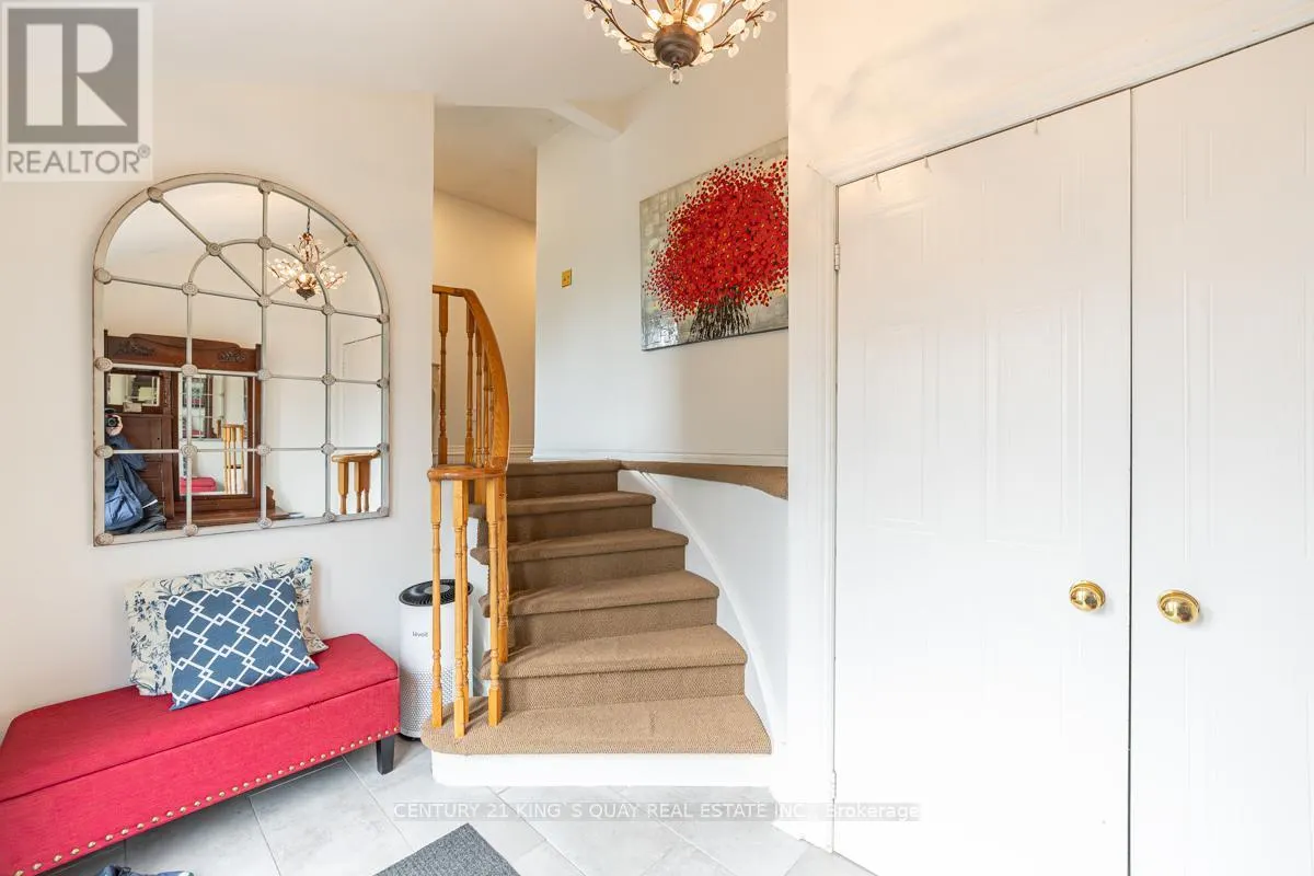 40 STONEHILL BOULEVARD