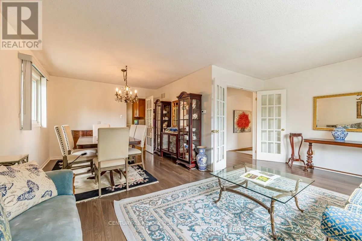 40 STONEHILL BOULEVARD