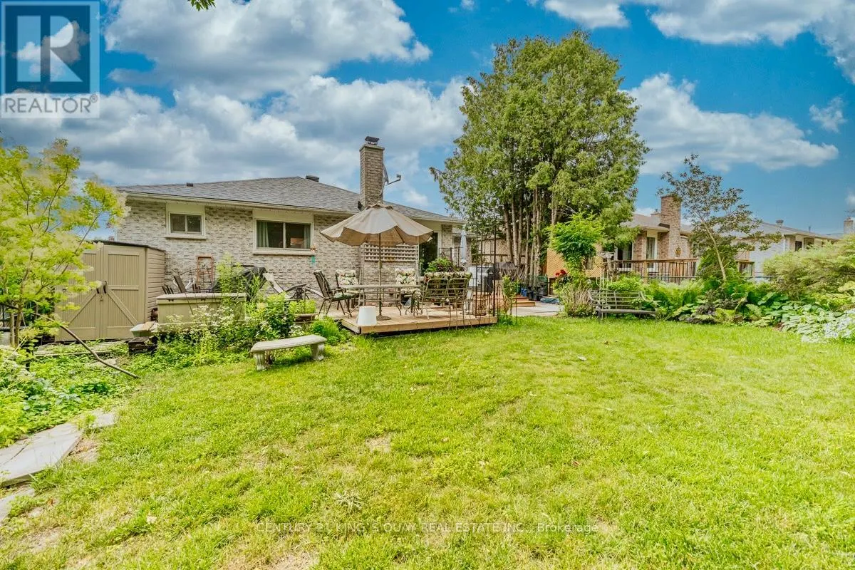 40 STONEHILL BOULEVARD