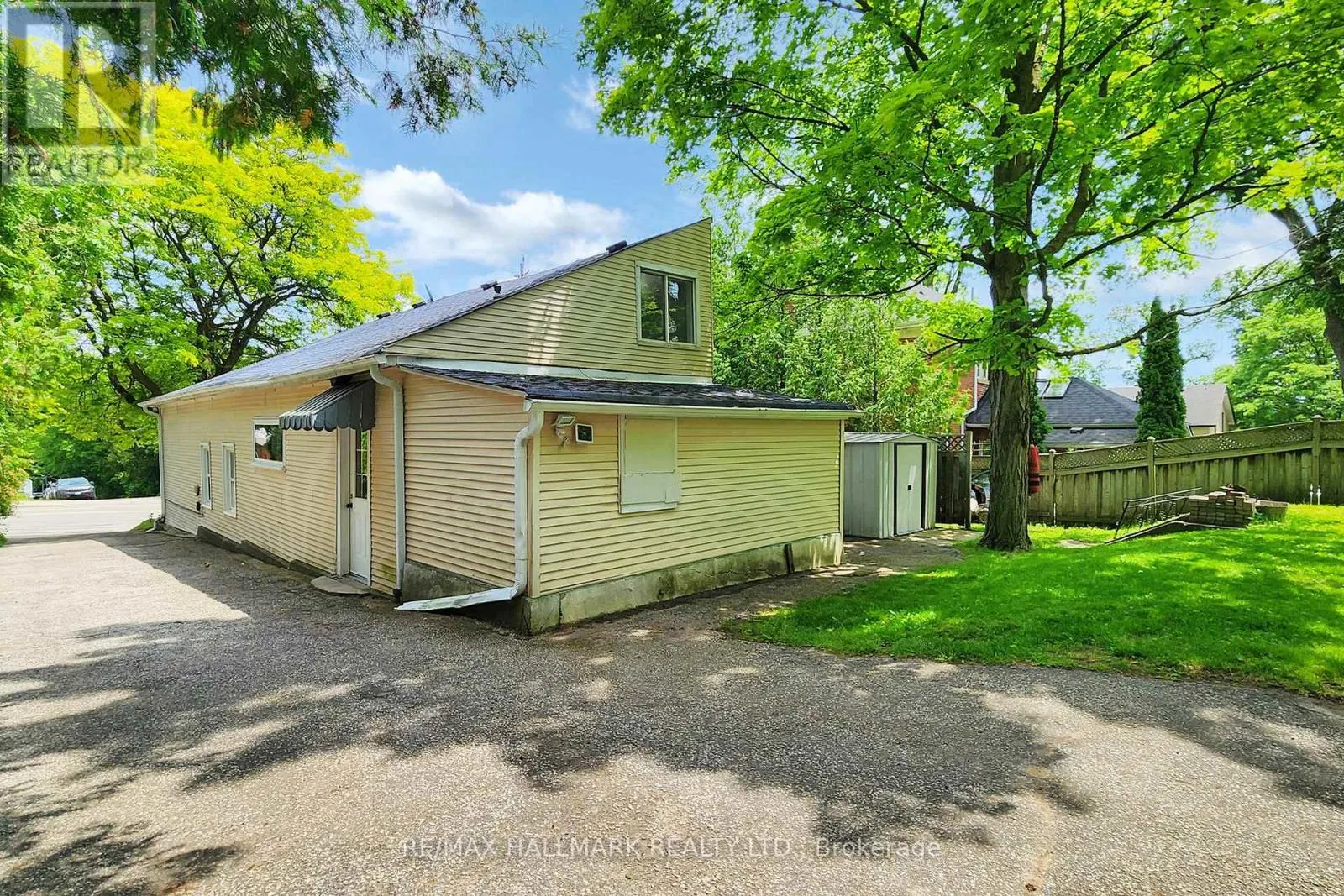 178 BARRIE STREET
