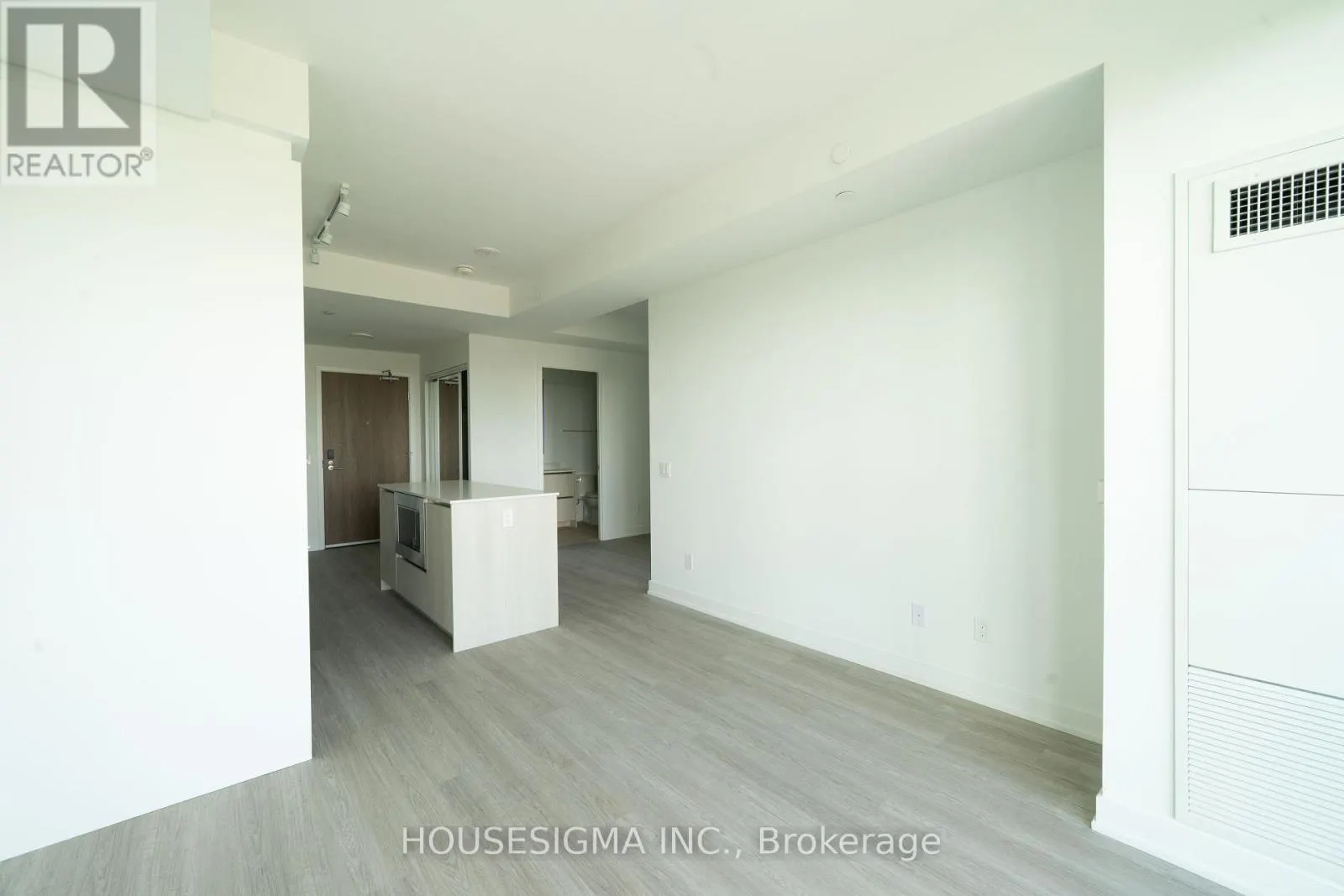 820 - 8188 YONGE STREET