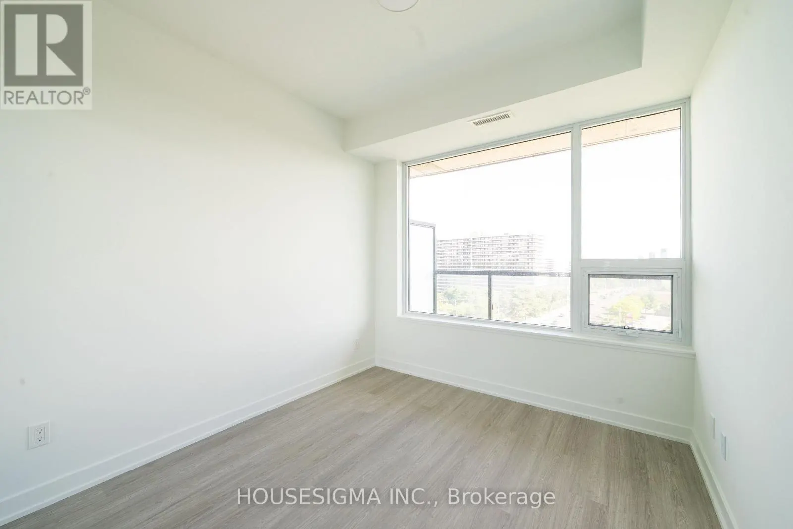 820 - 8188 YONGE STREET