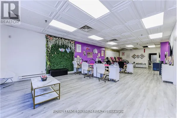 C10 - 4220 STEELES AVENUE W