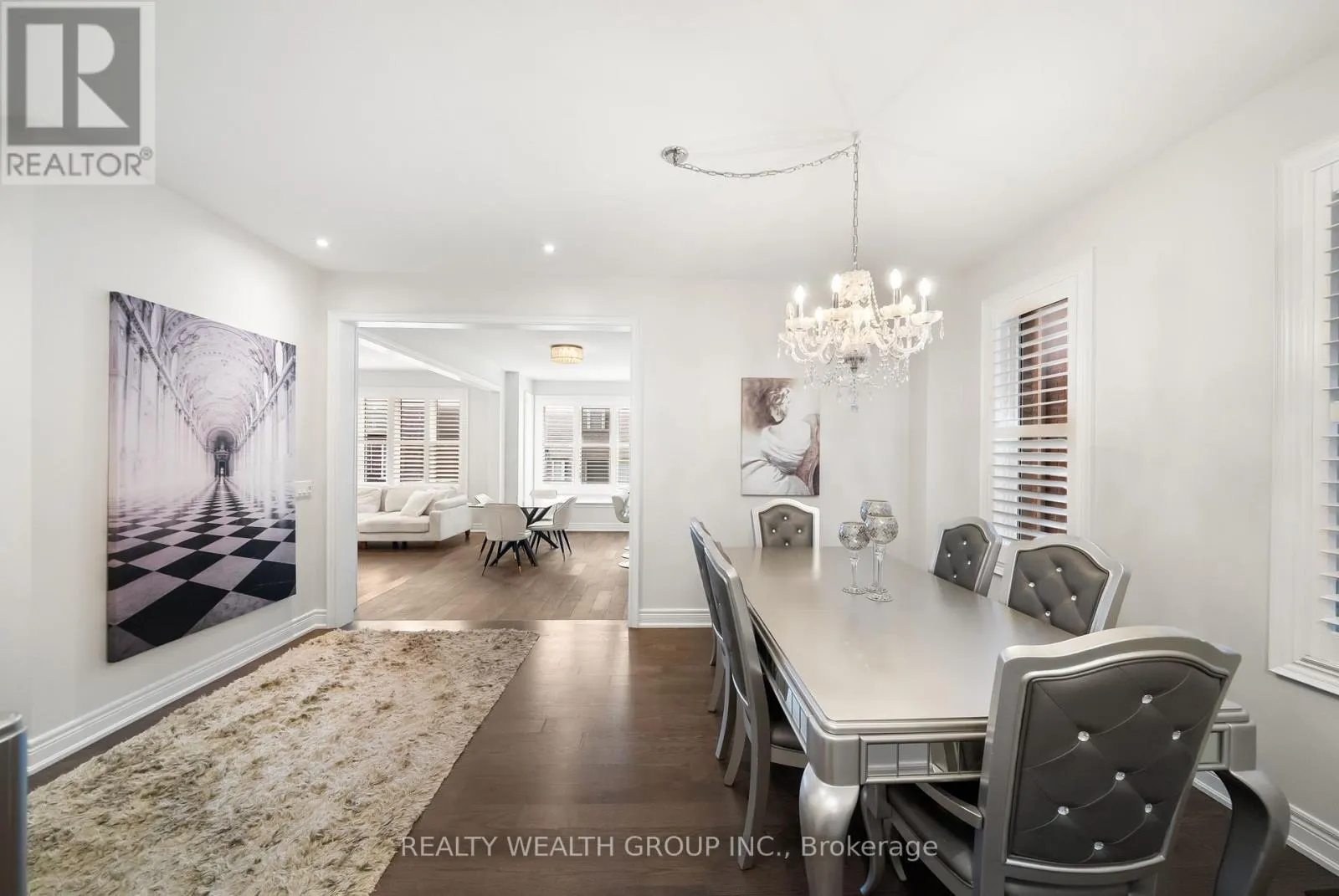 42 MONDIAL CRESCENT