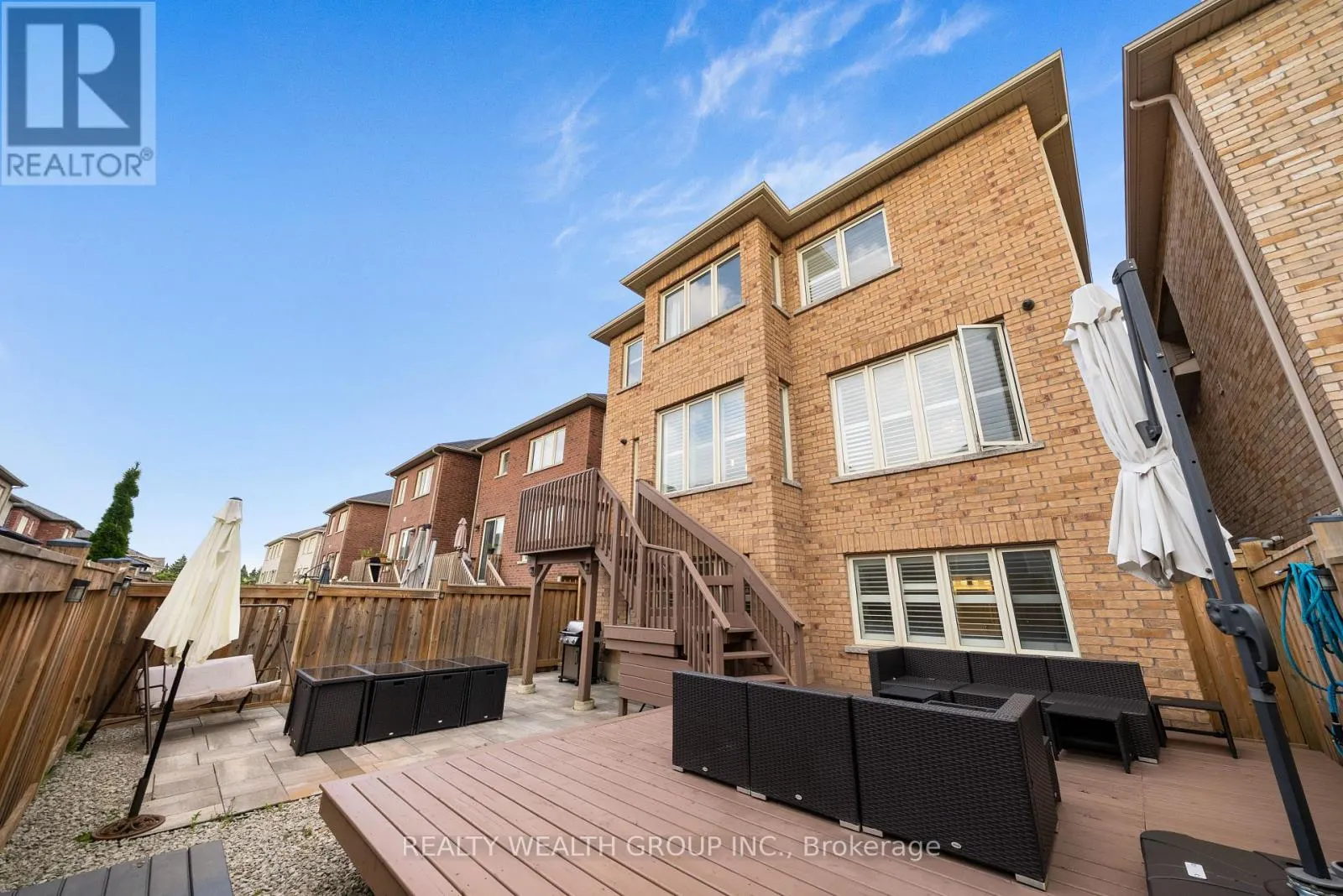 42 MONDIAL CRESCENT