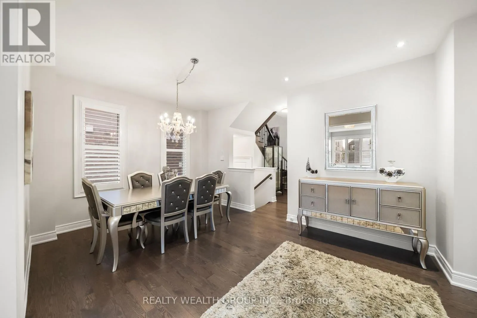 42 MONDIAL CRESCENT