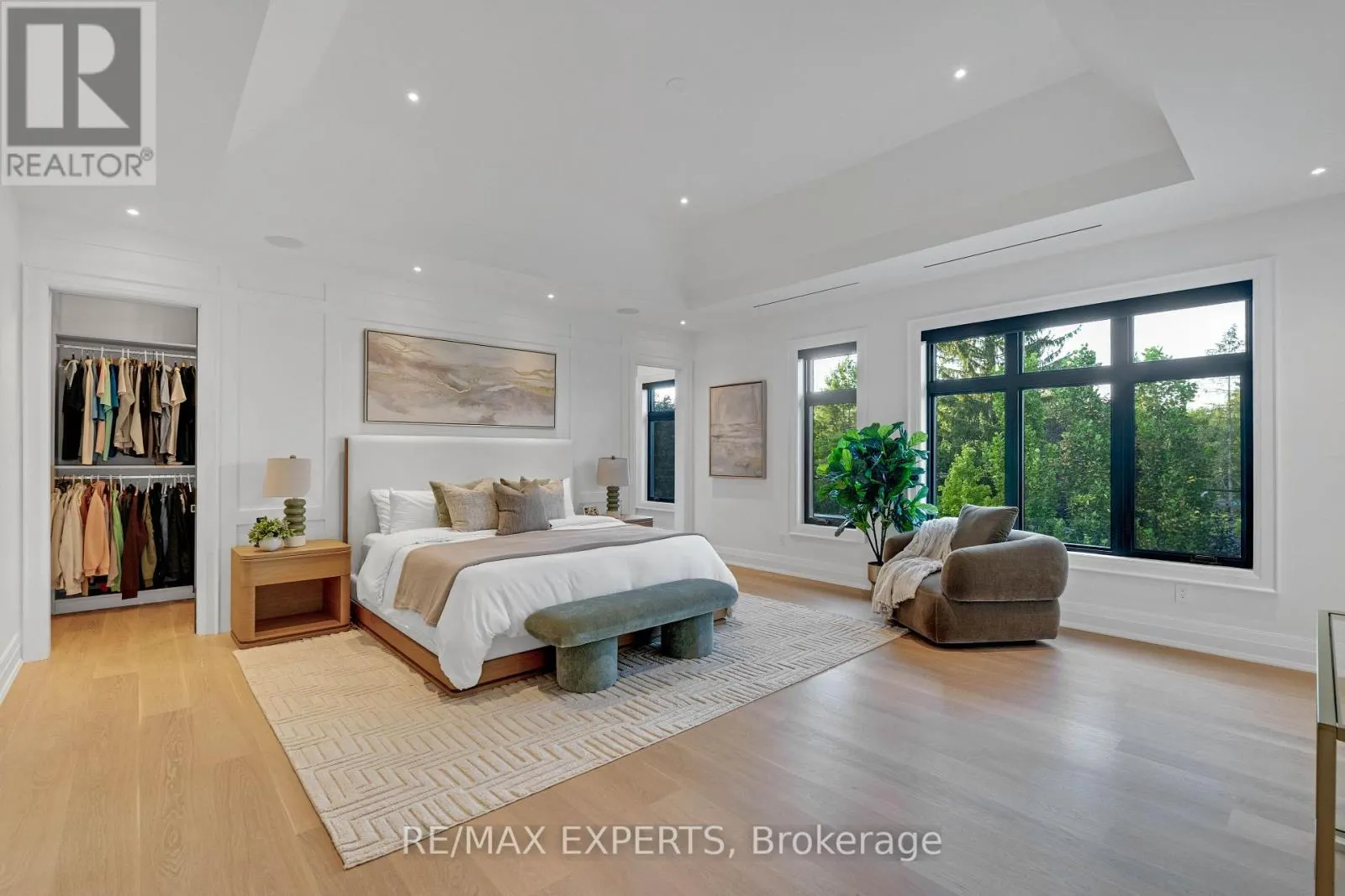 108 HOLLINGSWORTH DRIVE