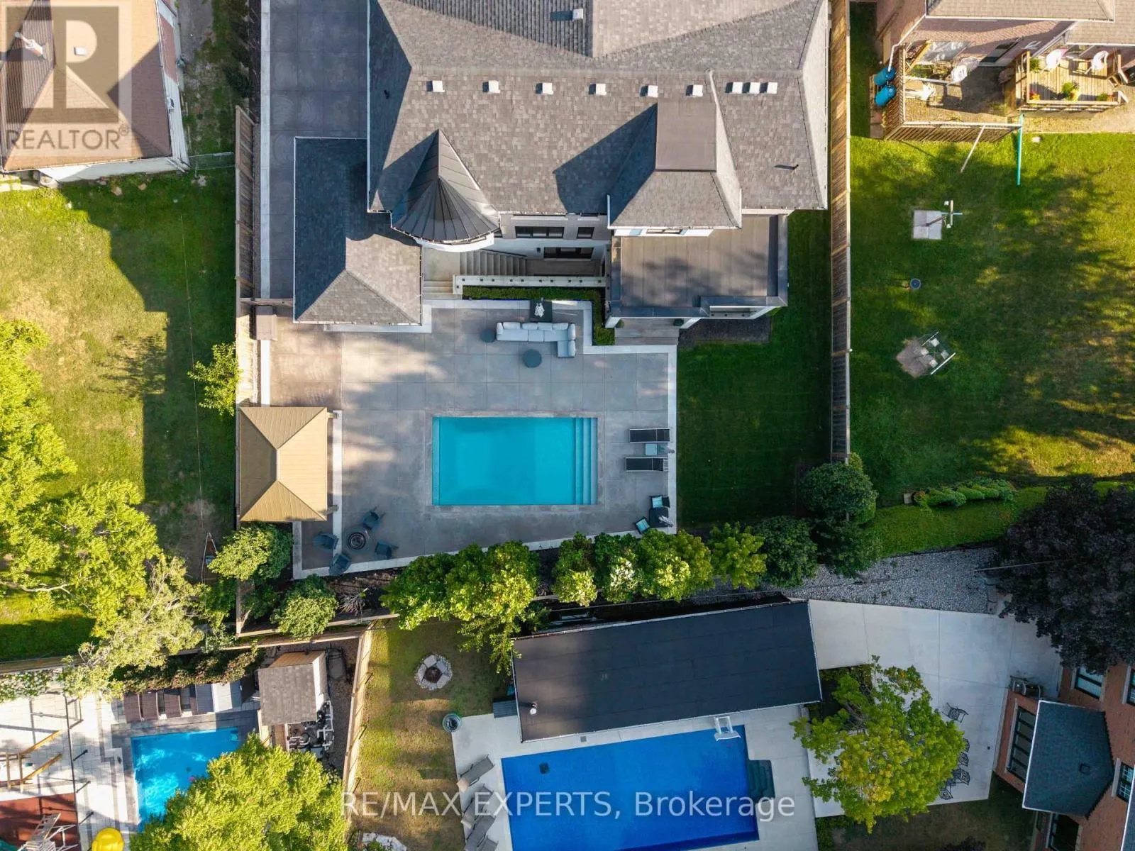 108 HOLLINGSWORTH DRIVE
