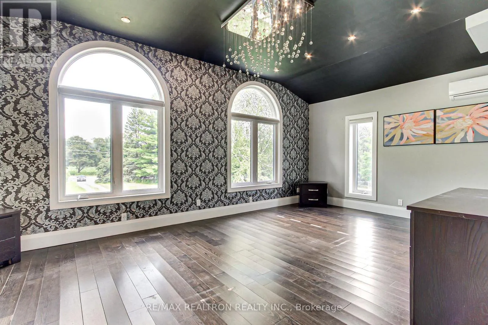 3433 MOUNT ALBERT ROAD