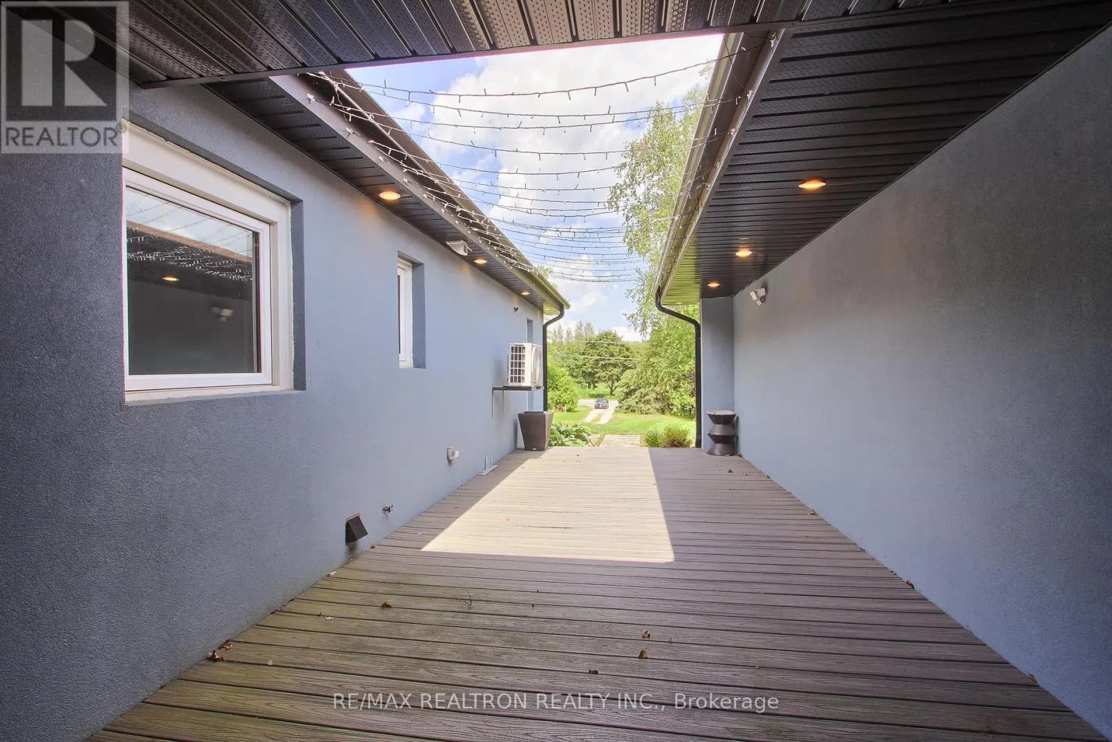 3433 MOUNT ALBERT ROAD