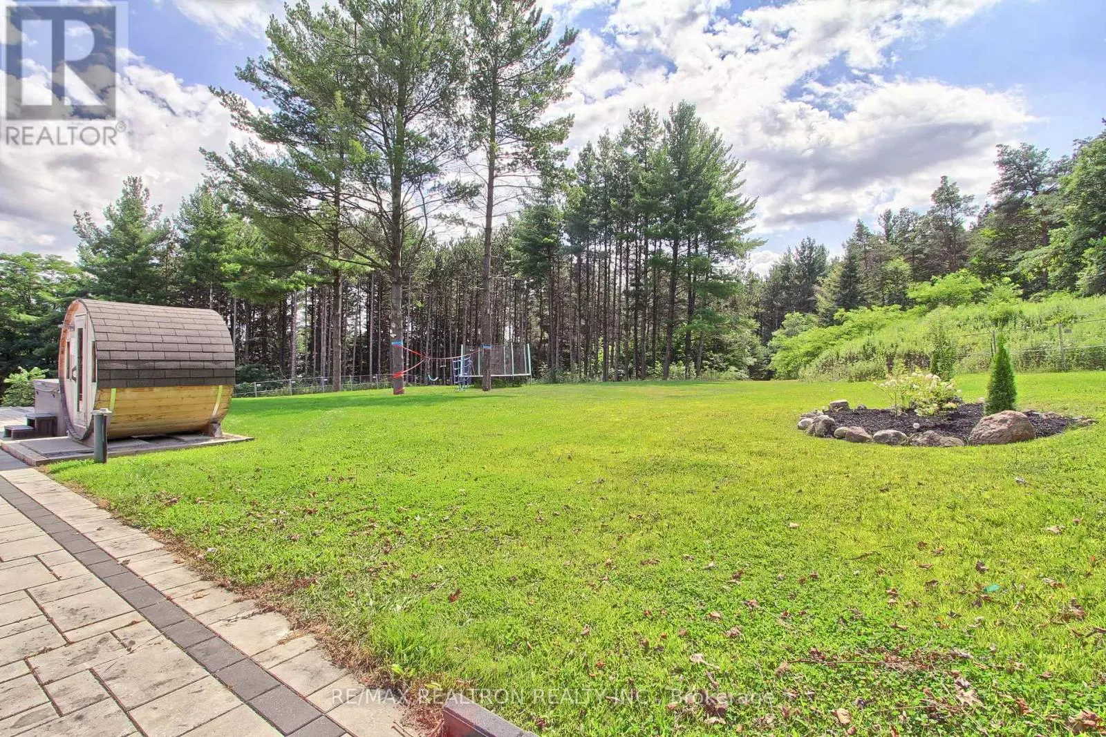 3433 MOUNT ALBERT ROAD