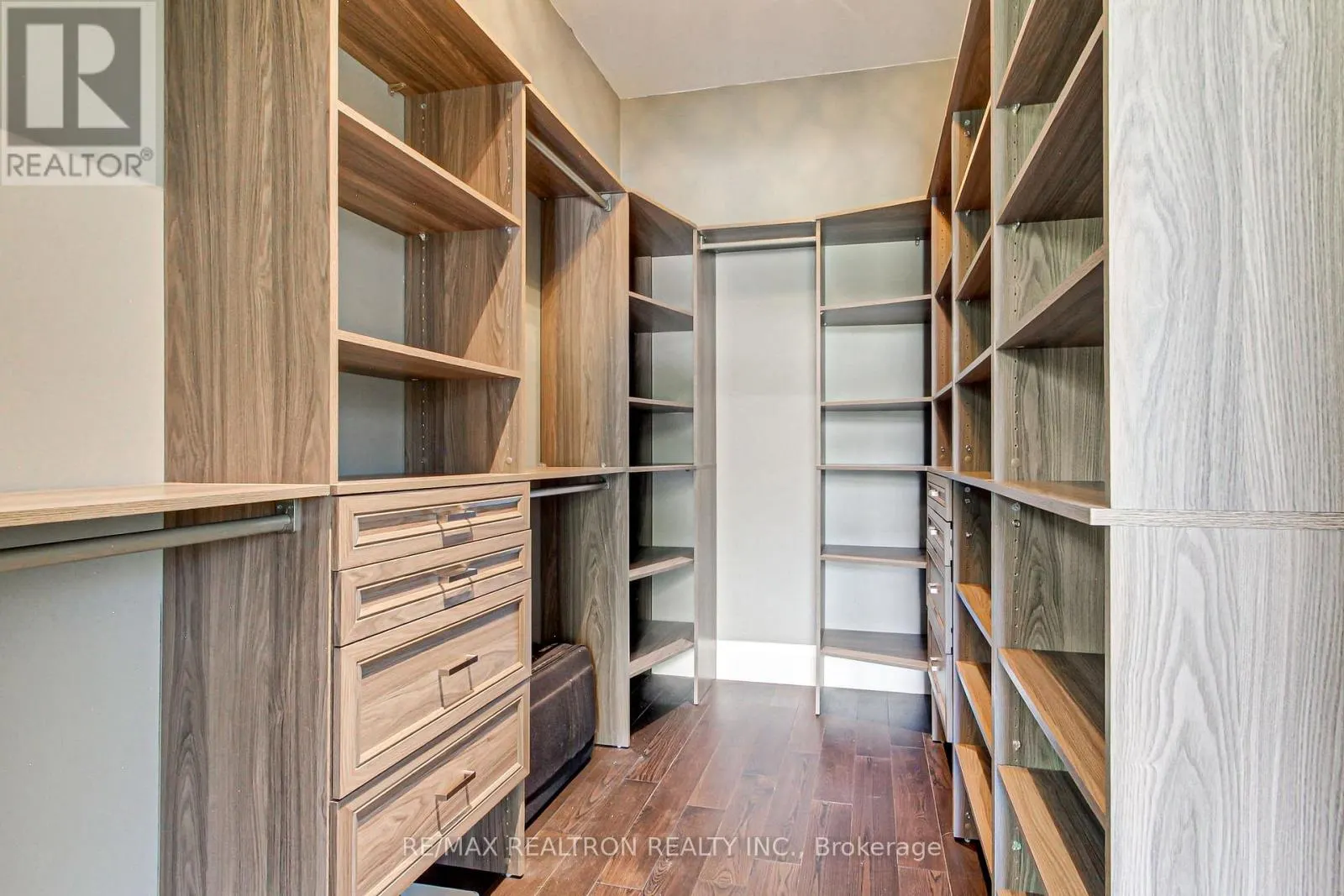 3433 MOUNT ALBERT ROAD