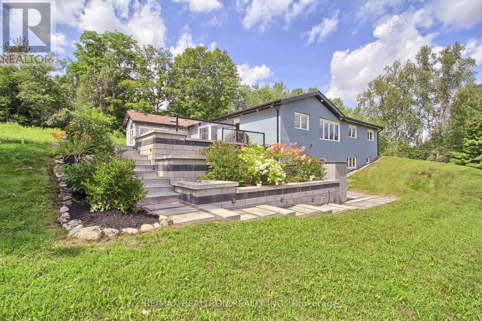 3433 MOUNT ALBERT ROAD